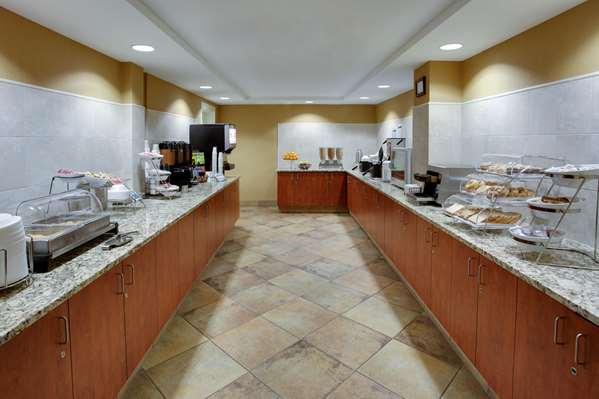  - La Quinta Inn & Suites Manchester