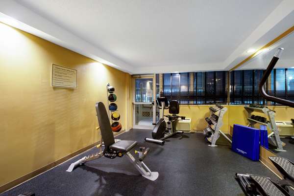 Fitness/ Exercise Room - La Quinta Inn & Suites Manchester