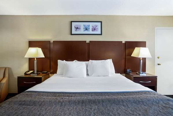  - La Quinta Inn & Suites Manchester