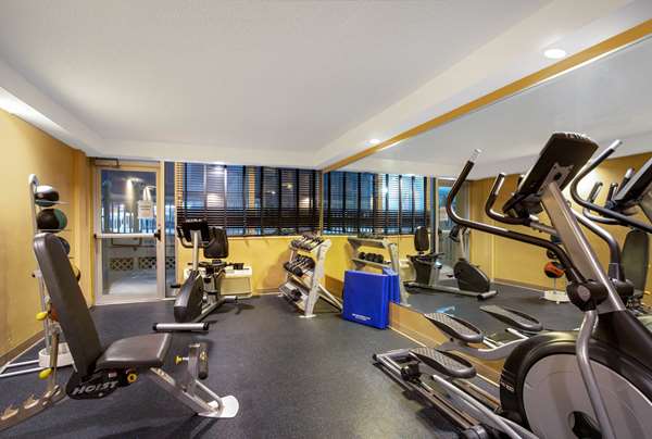 Fitness/ Exercise Room - La Quinta Inn & Suites Manchester