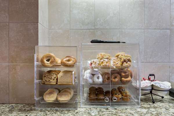  - La Quinta Inn & Suites Manchester