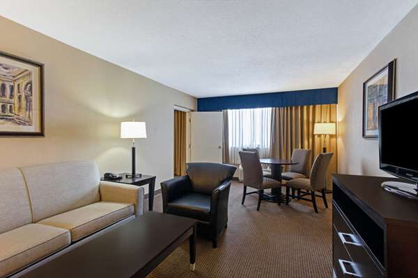 Suite - La Quinta Inn & Suites Manchester