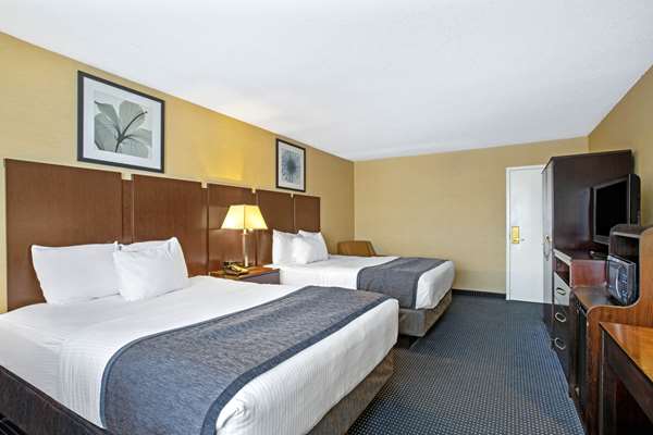  - La Quinta Inn & Suites Manchester