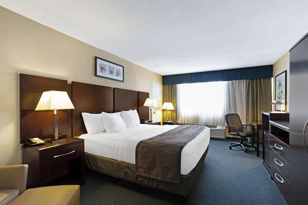  - La Quinta Inn & Suites Manchester