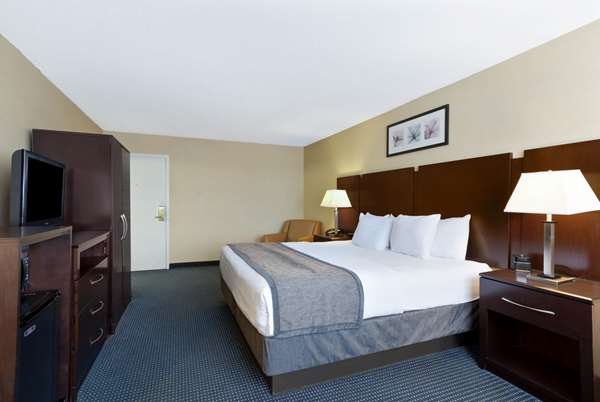  - La Quinta Inn & Suites Manchester