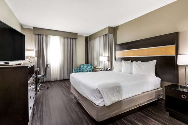  - La Quinta Inn & Suites Mission Bay San Diego - I-5, Exits 23 & 23A