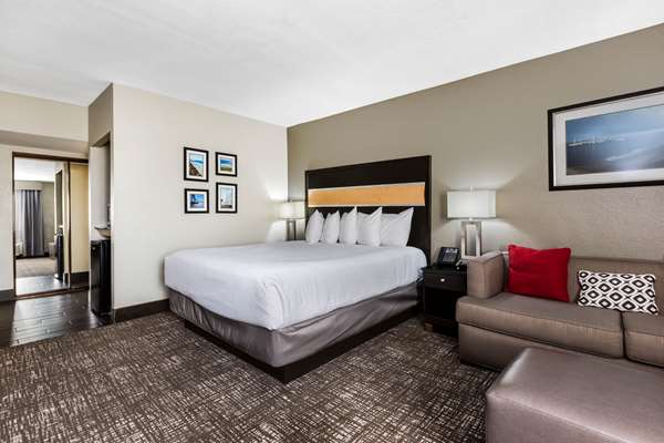 Suite - La Quinta Inn & Suites Mission Bay San Diego - I-5, Exits 23 & 23A