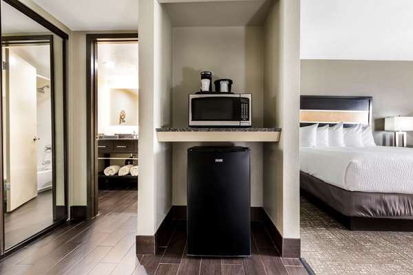 Suite - La Quinta Inn & Suites Mission Bay San Diego - I-5, Exits 23 & 23A