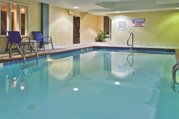 Pool - La Quinta Inn & Suites Hot Springs
