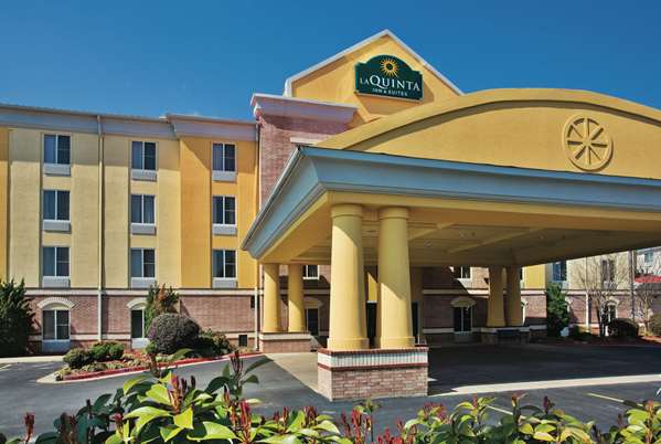Exterior view - La Quinta Inn & Suites Hot Springs