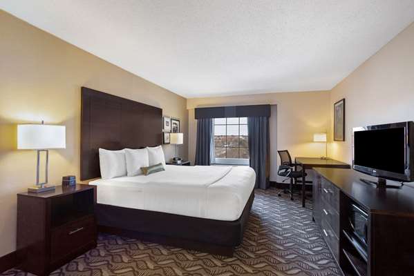  - La Quinta Inn & Suites Springfield