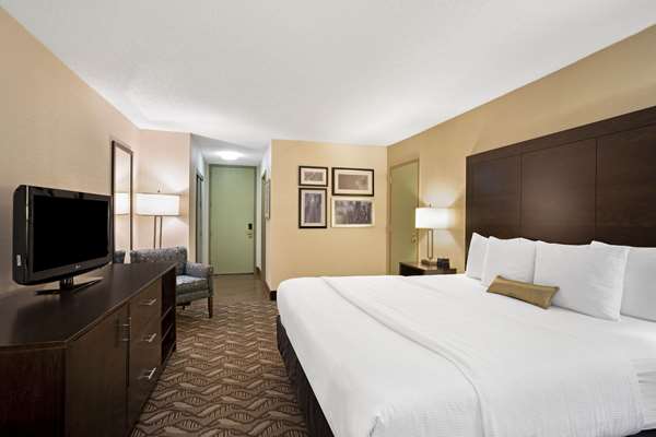  - La Quinta Inn & Suites Springfield