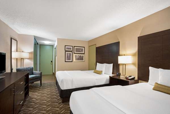  - La Quinta Inn & Suites Springfield