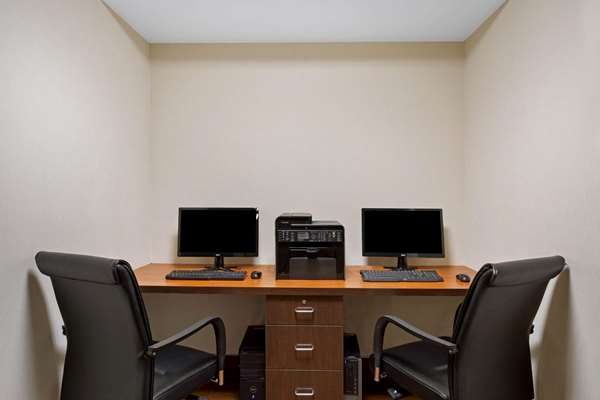 Conference Area - La Quinta Inn & Suites Springfield