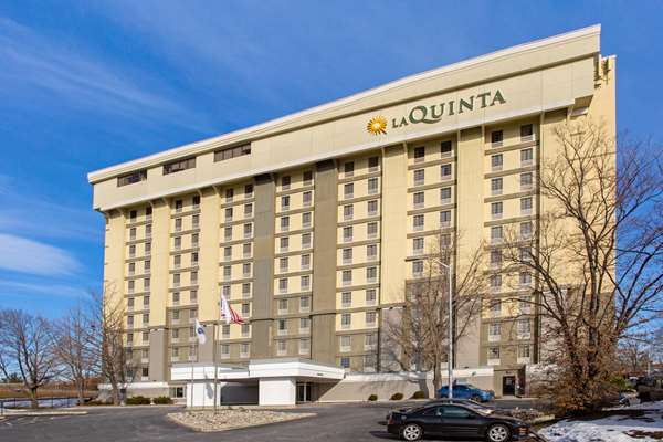 Exterior view - La Quinta Inn & Suites Springfield