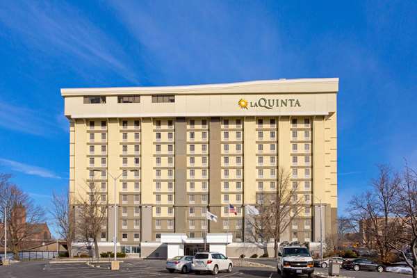 Exterior view - La Quinta Inn & Suites Springfield