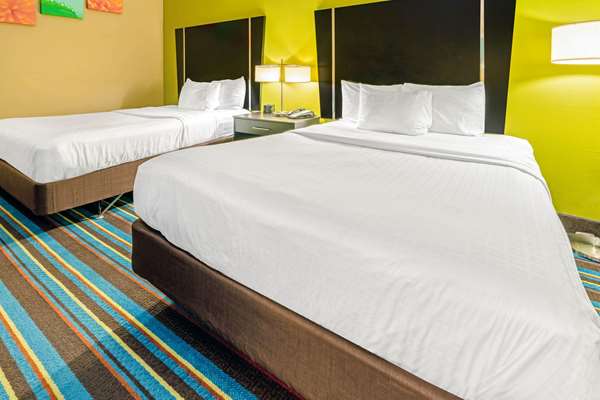  - La Quinta Inn & Suites Muskogee