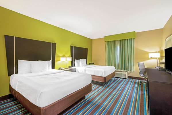  - La Quinta Inn & Suites Muskogee