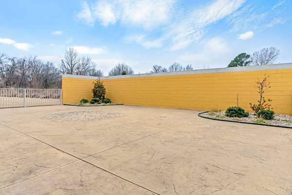  - La Quinta Inn & Suites Muskogee