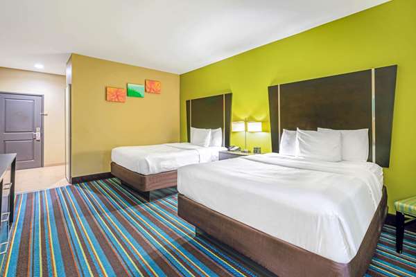  - La Quinta Inn & Suites Muskogee