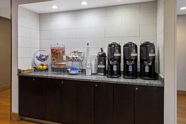  - La Quinta Inn & Suites Detroit Metro Airport Romulus