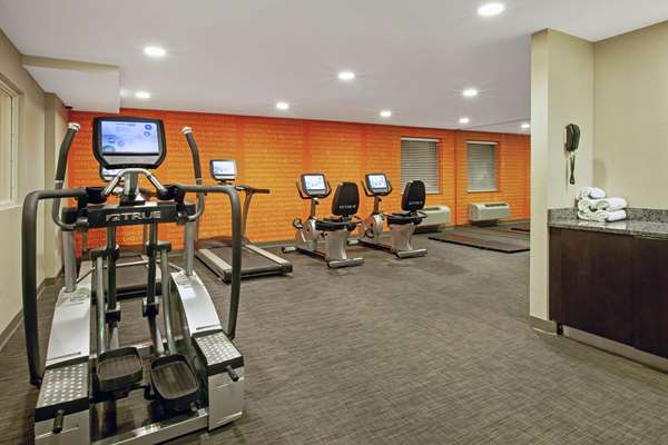 Fitness/ Exercise Room - La Quinta Inn & Suites Detroit Metro Airport Romulus