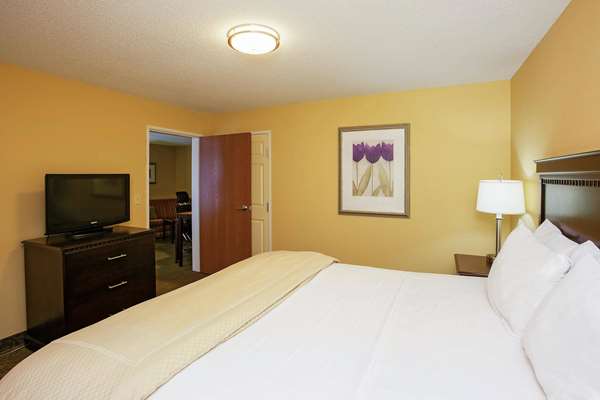 Suite - La Quinta Inn & Suites Doswell - I-95, Exit 98