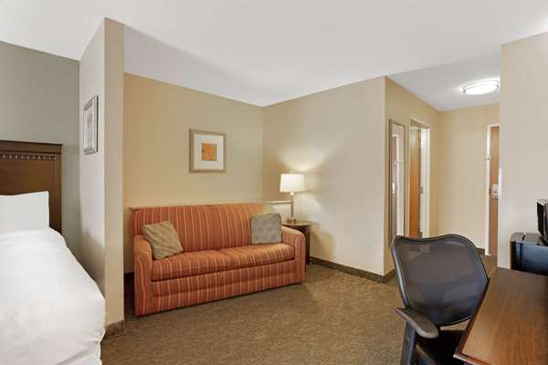 Suite - La Quinta Inn & Suites Doswell - I-95, Exit 98