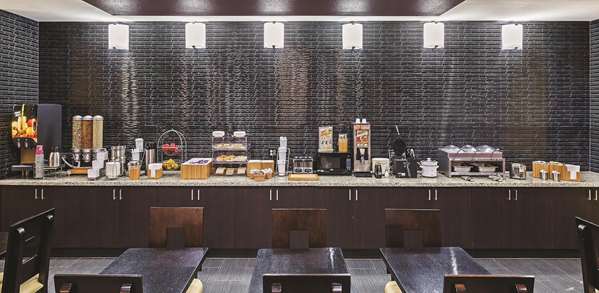  - La Quinta Inn & Suites Jourdanton