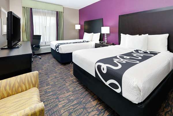  - La Quinta Inn & Suites Jourdanton
