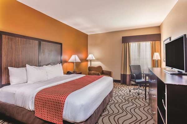  - La Quinta Inn & Suites Cotulla