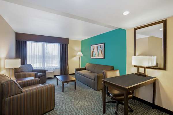 Suite - La Quinta Inn & Suites Sioux Falls - I-29, Exit 77