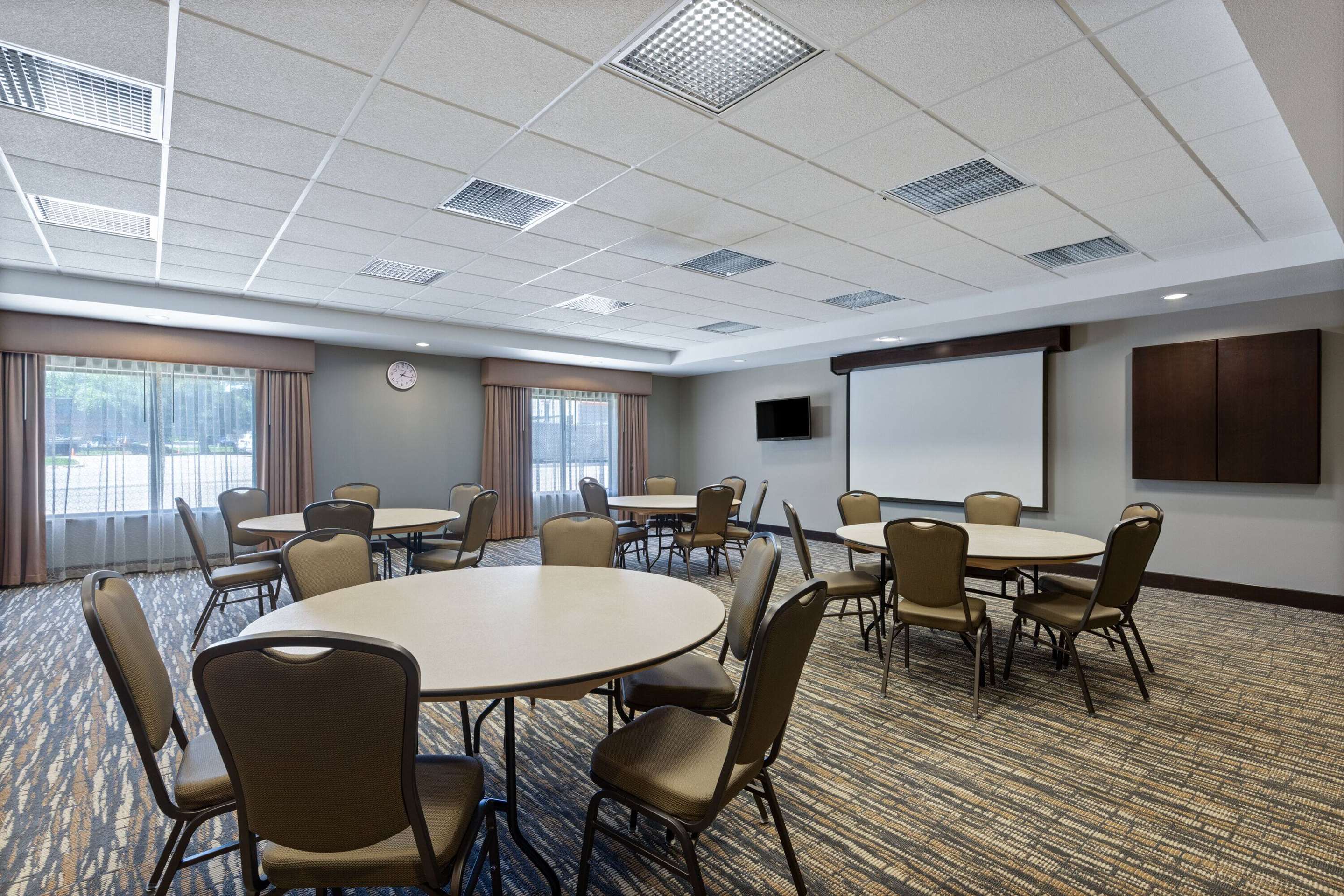 Meeting Room | La Quinta Inn & Suites by Wyndham Sioux Falls