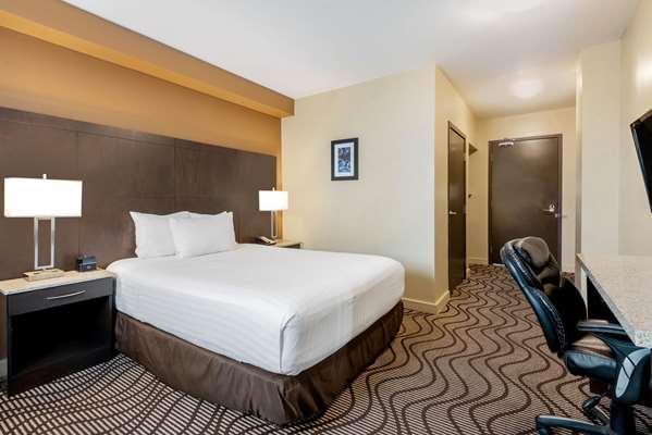  - La Quinta Inn & Suites Oshawa