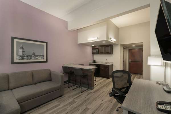 Suite - La Quinta Inn & Suites Clarksville - I-24, Exit 4