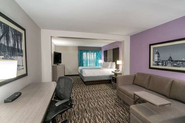  - La Quinta Inn & Suites Clarksville - I-24, Exit 4