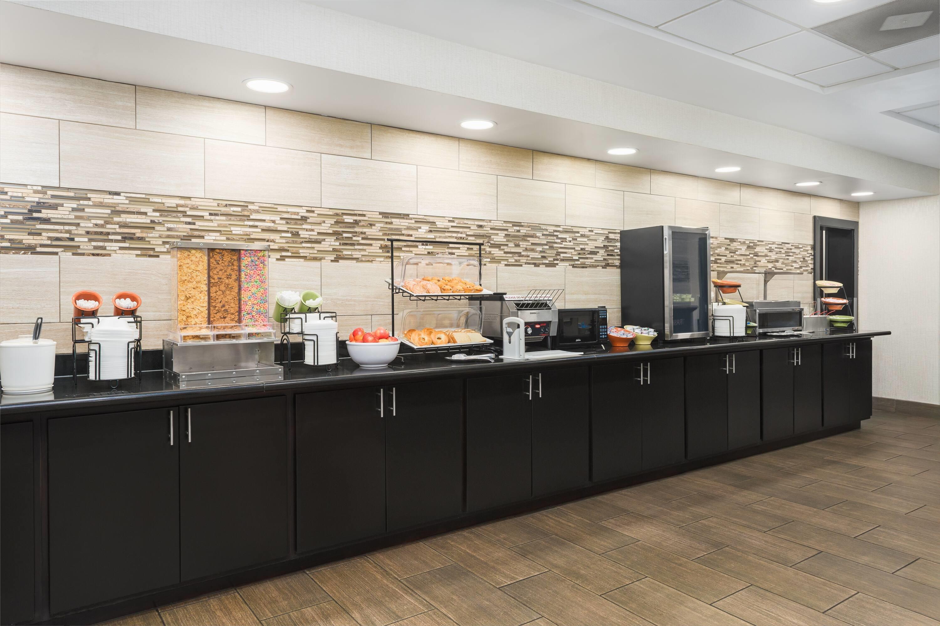 Property amenity | La Quinta Inn & Suites by Wyndham Clarksville