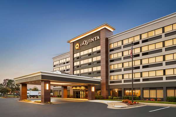Exterior view - La Quinta Inn & Suites Midlothian