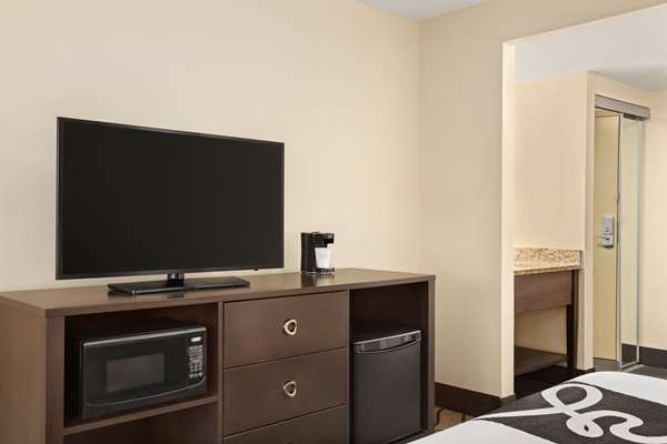  - La Quinta Inn & Suites Midlothian