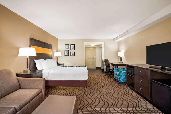  - La Quinta Inn & Suites Midlothian