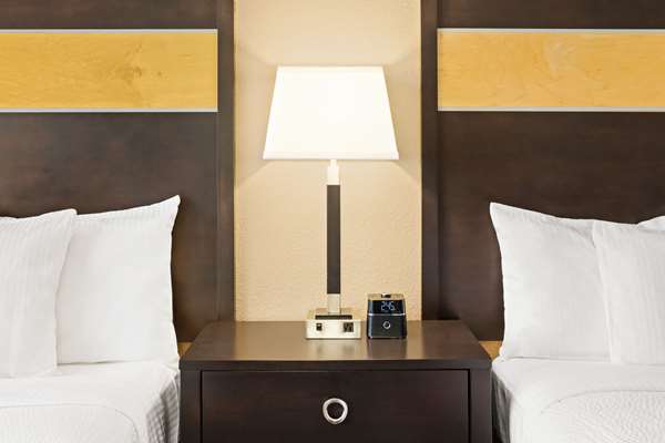  - La Quinta Inn & Suites Midlothian