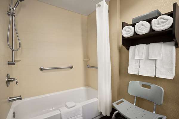  - La Quinta Inn & Suites Midlothian