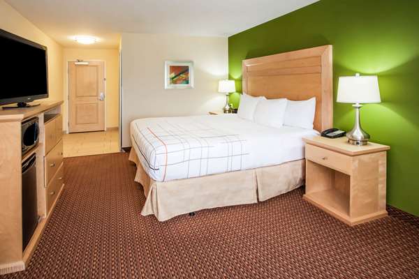  - La Quinta Inn & Suites Rochester