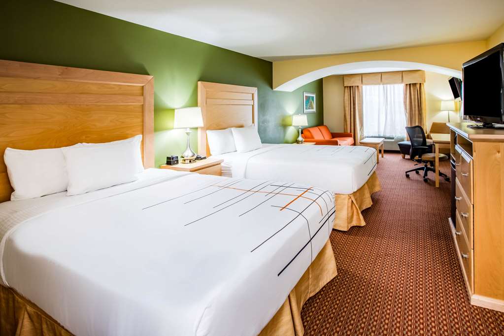 LA QUINTA INN STE ROCHESTER-guestroom-Guest Room,Suite,On-Site.jpg