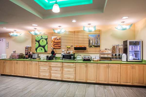  - La Quinta Inn & Suites Rochester