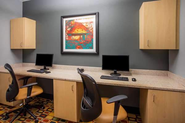 Conference Area - La Quinta Inn & Suites Rochester