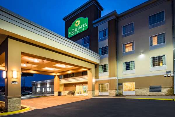 Exterior view - La Quinta Inn & Suites Rochester