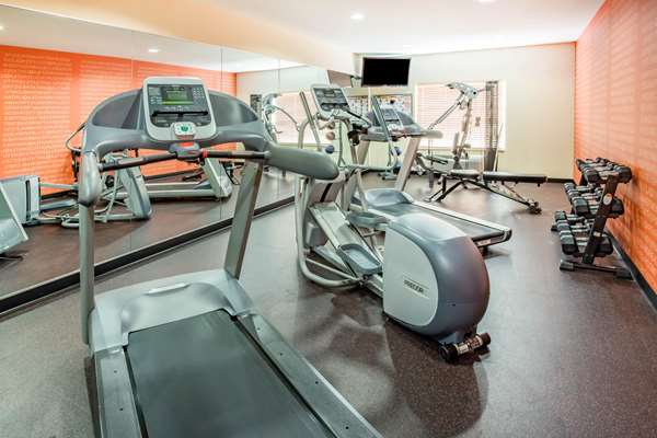 Fitness/ Exercise Room - La Quinta Inn & Suites Rochester