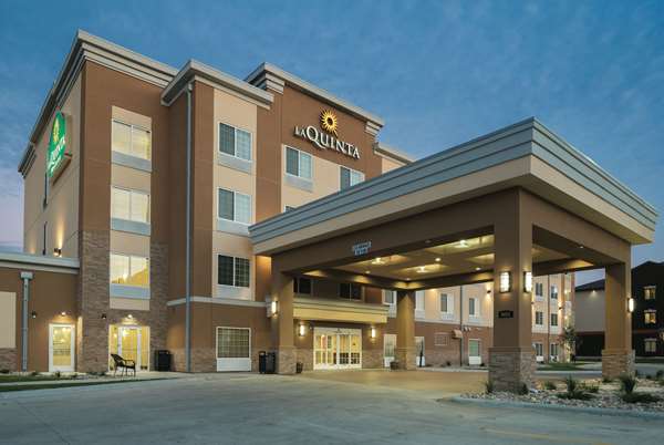 On-Site,Outdoor/Exterior,Exterior View of Building