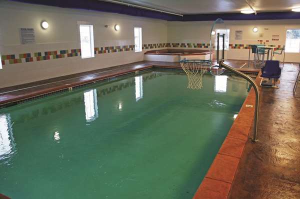 Pool - La Quinta Inn & Suites Grand Forks - I-29, Exit 140